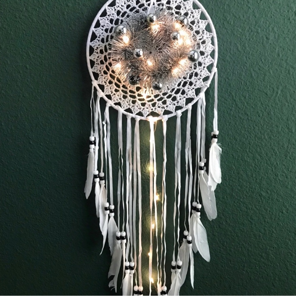 Light up Christmas Dream Catcher with attached ornament